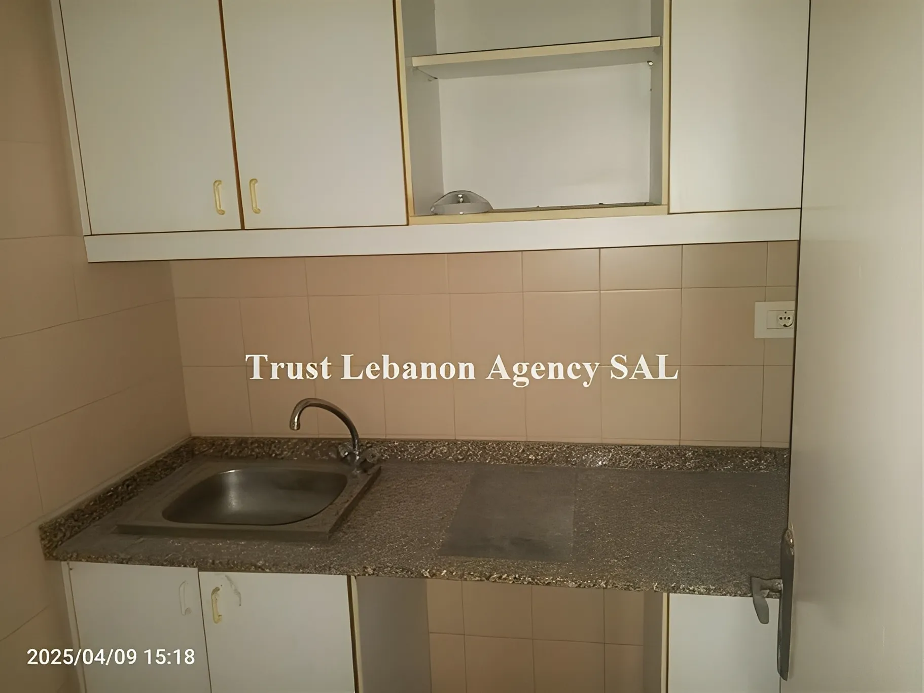 Office for rent in Beirut, Mina El Hosn