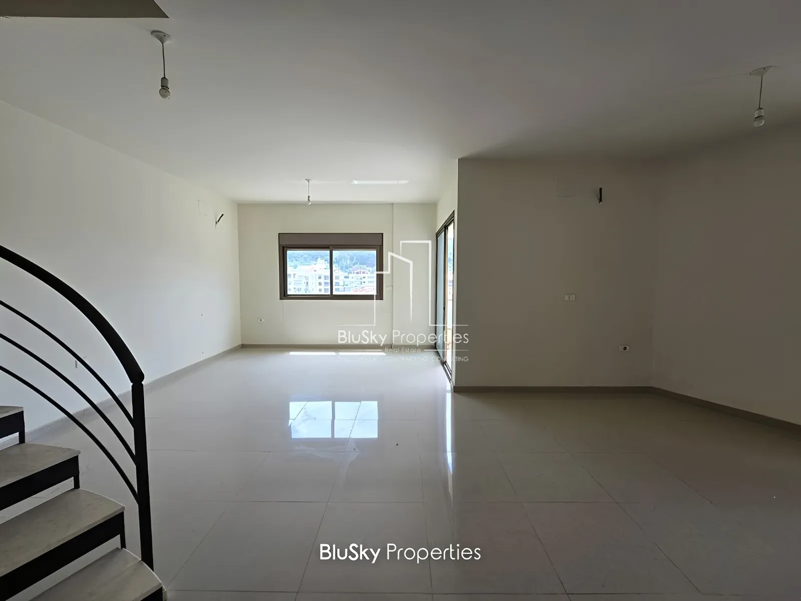 Duplex for Sale in Mansourieh - 5 bed, 3 bath