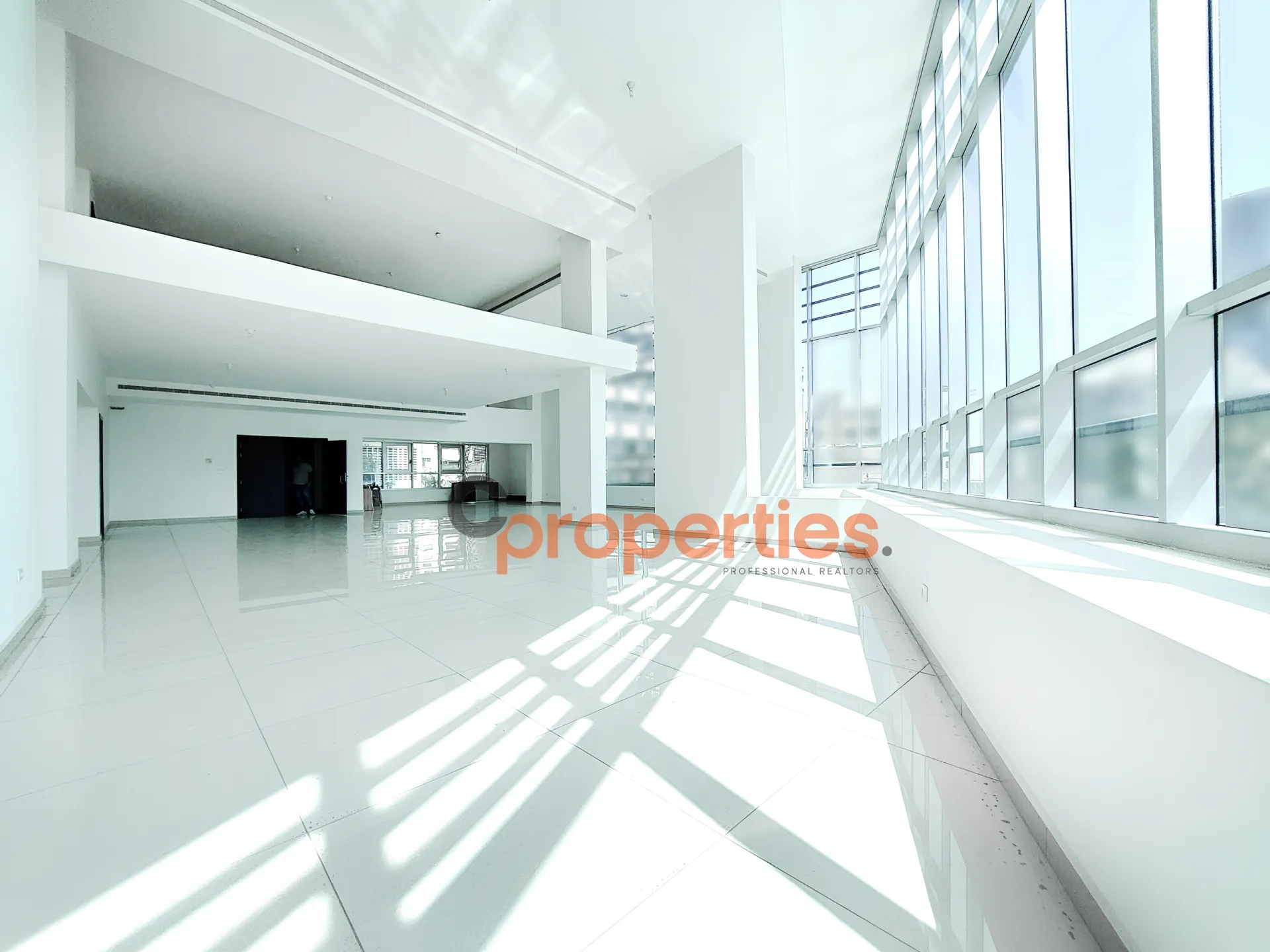 Office for Sale in Horch Tabet
