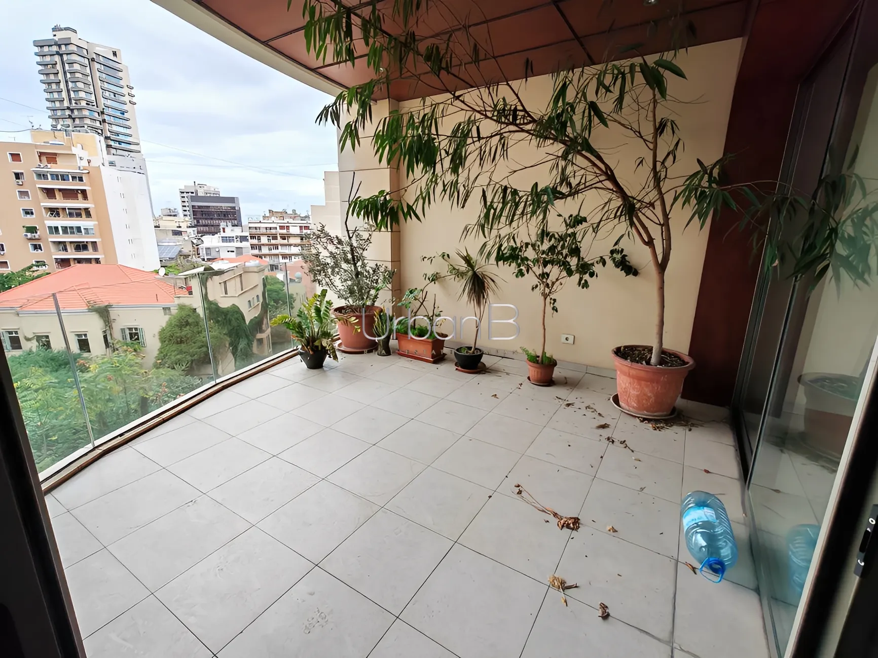 Apartment for Rent in Mar Meter, Achrafieh, Beirut