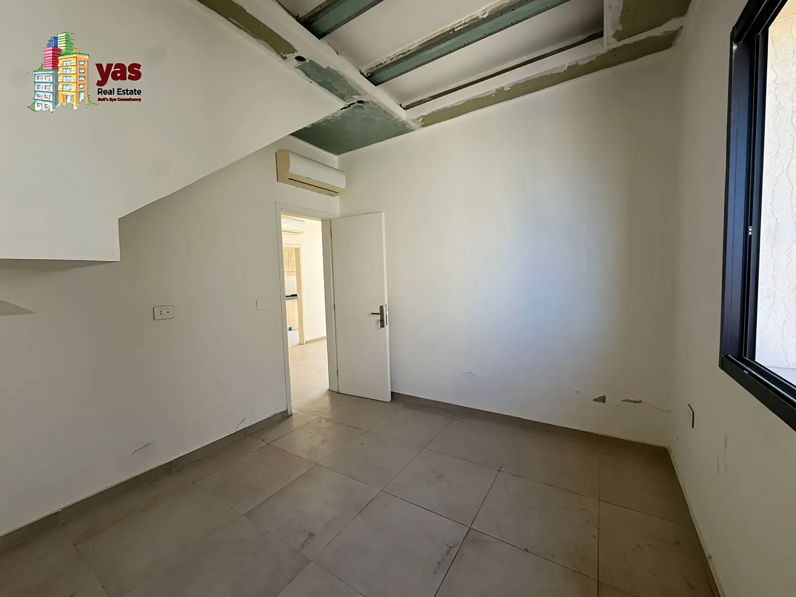 Apartment for Sale in Bouar - 3 bed, 3 bath