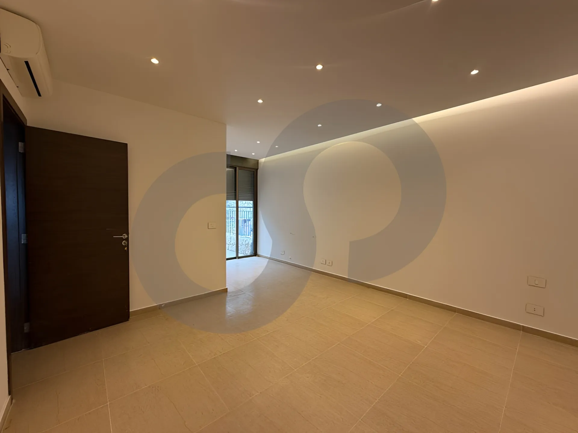 Apartment for Sale in Ballouneh - 3 bed, 4 bath