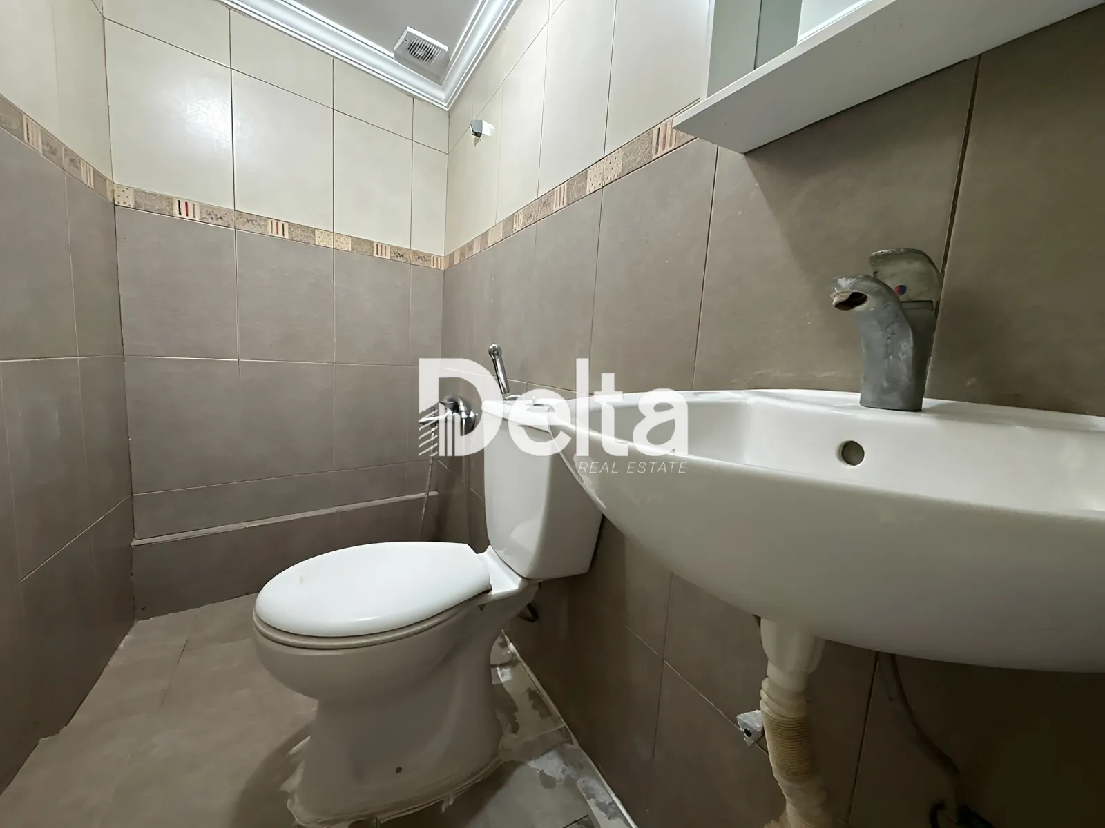 Apartment for rent in Kraytem, beirut, lebanon - 2 bed, 1.0 bath