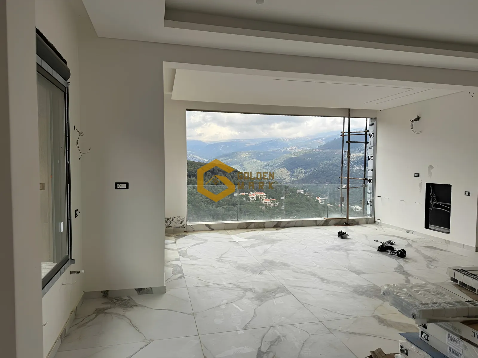 Apartment for Sale in Baabdat - 3 bed, 4 bath