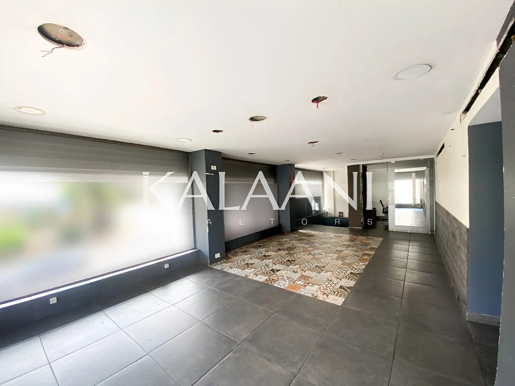 Showroom for rent in Kfar Hbab, Lebanon