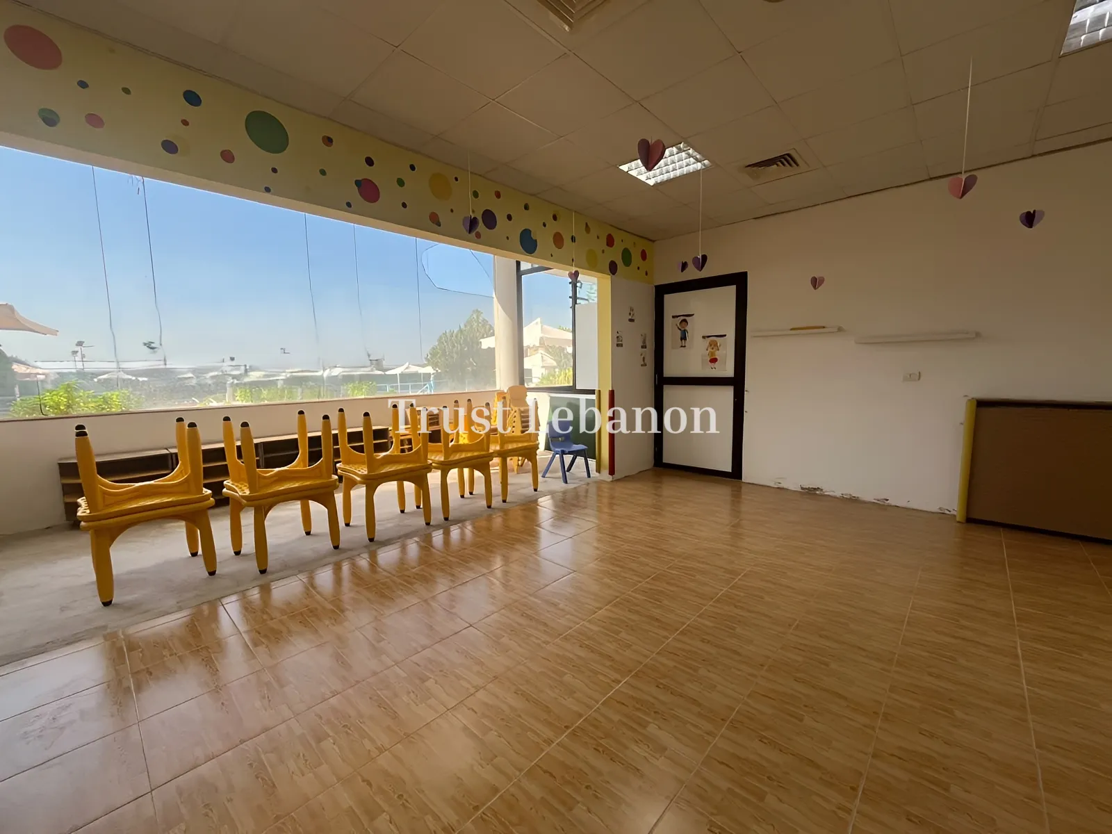 Office for rent in Zikrit
