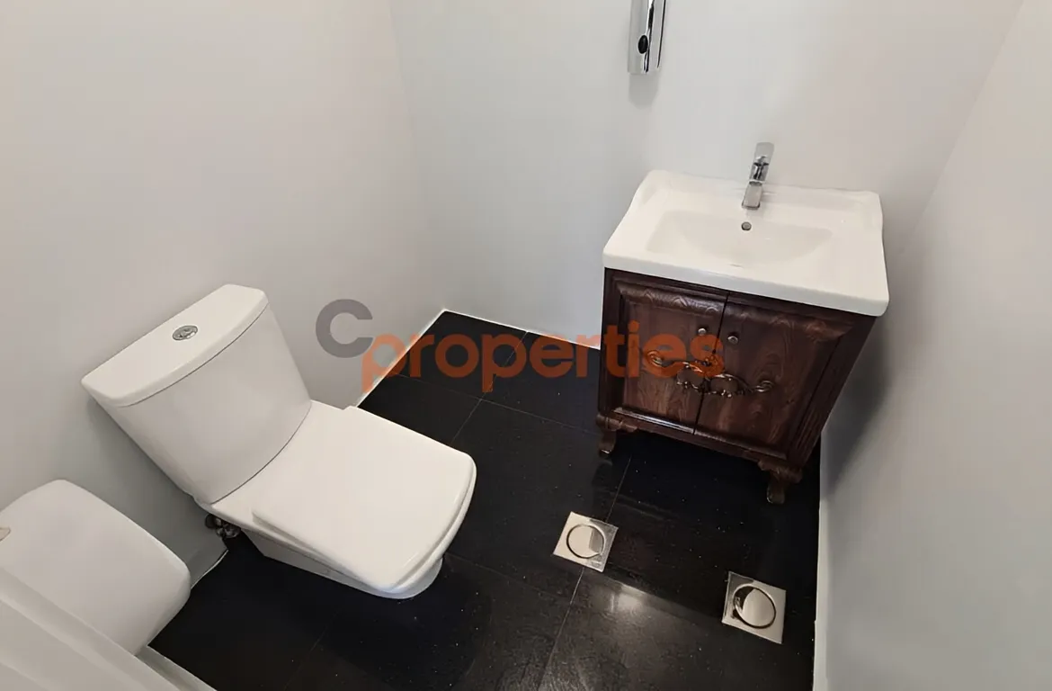 Shop for Rent in Achrafieh