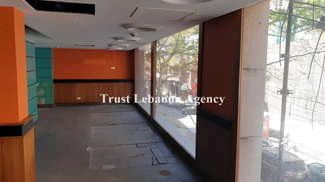 Shop for rent in Beirut, Hamra