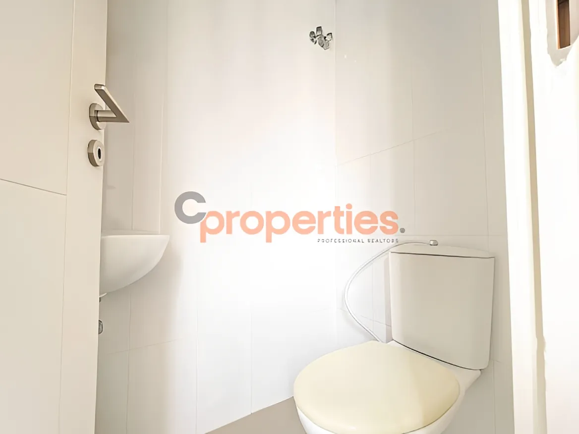 Office for Rent in Dekwaneh