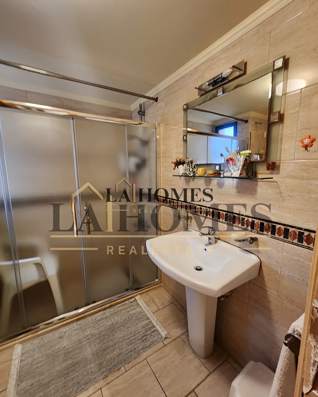 Apartment for sale in Hamra