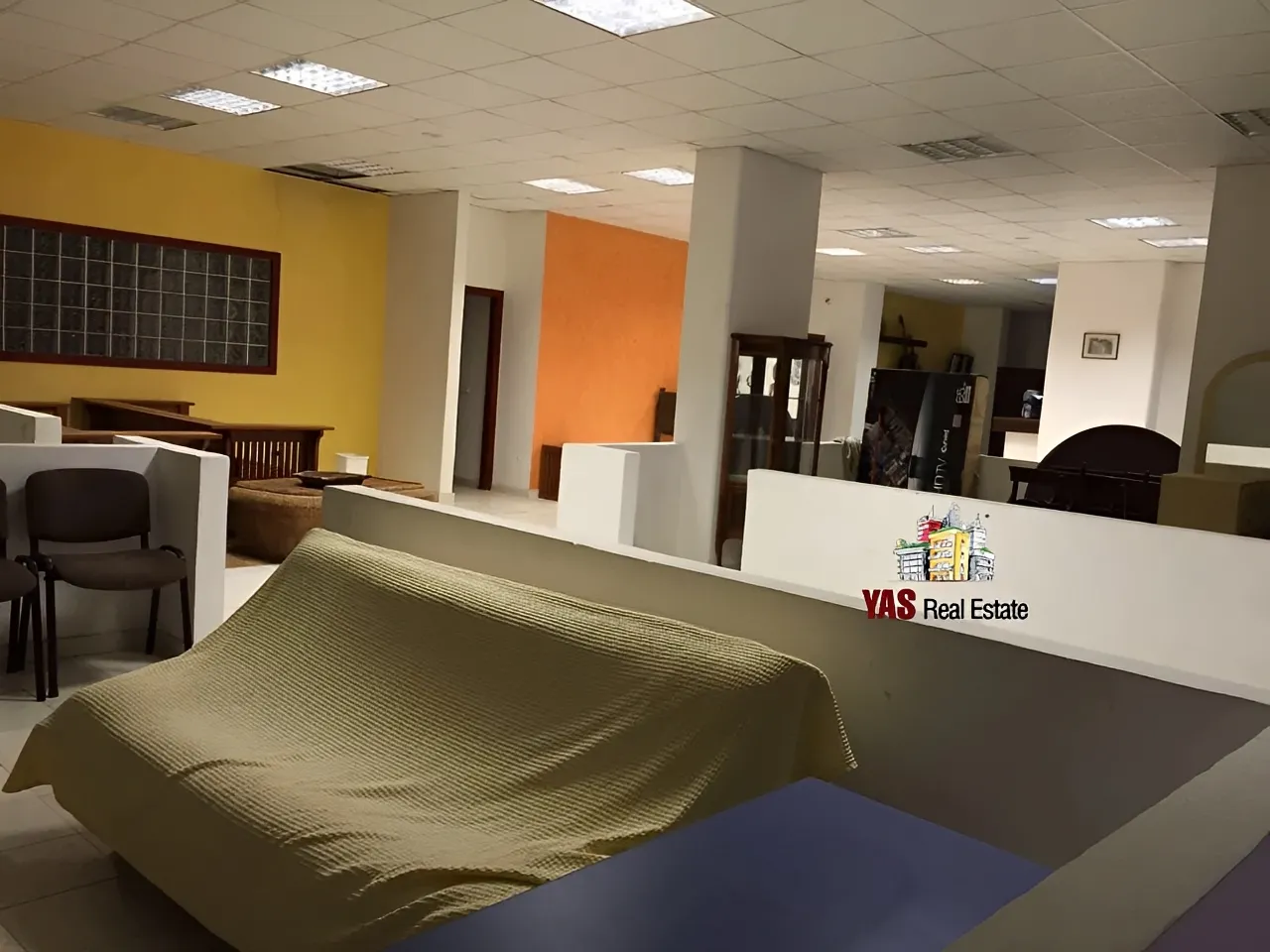 Showroom for Sale in Bsalim