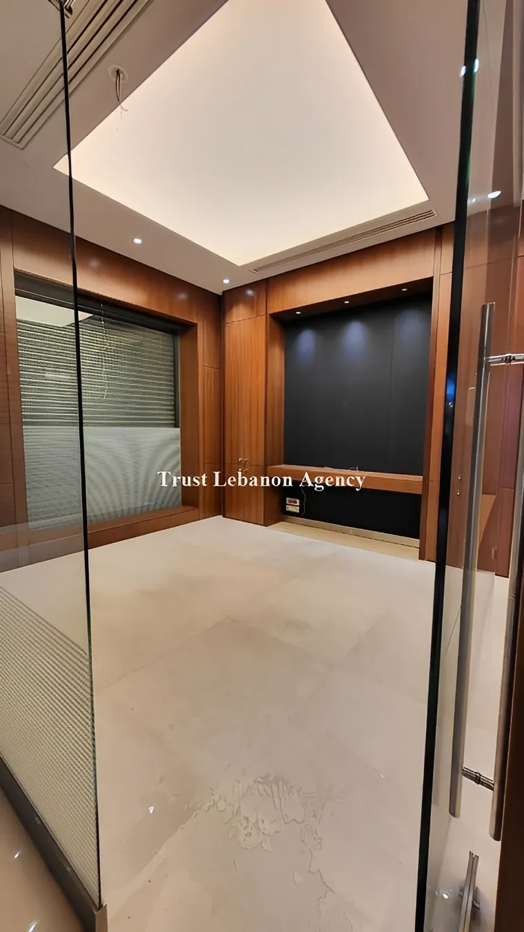 Shop Property For Rent in Beirut, Hamra