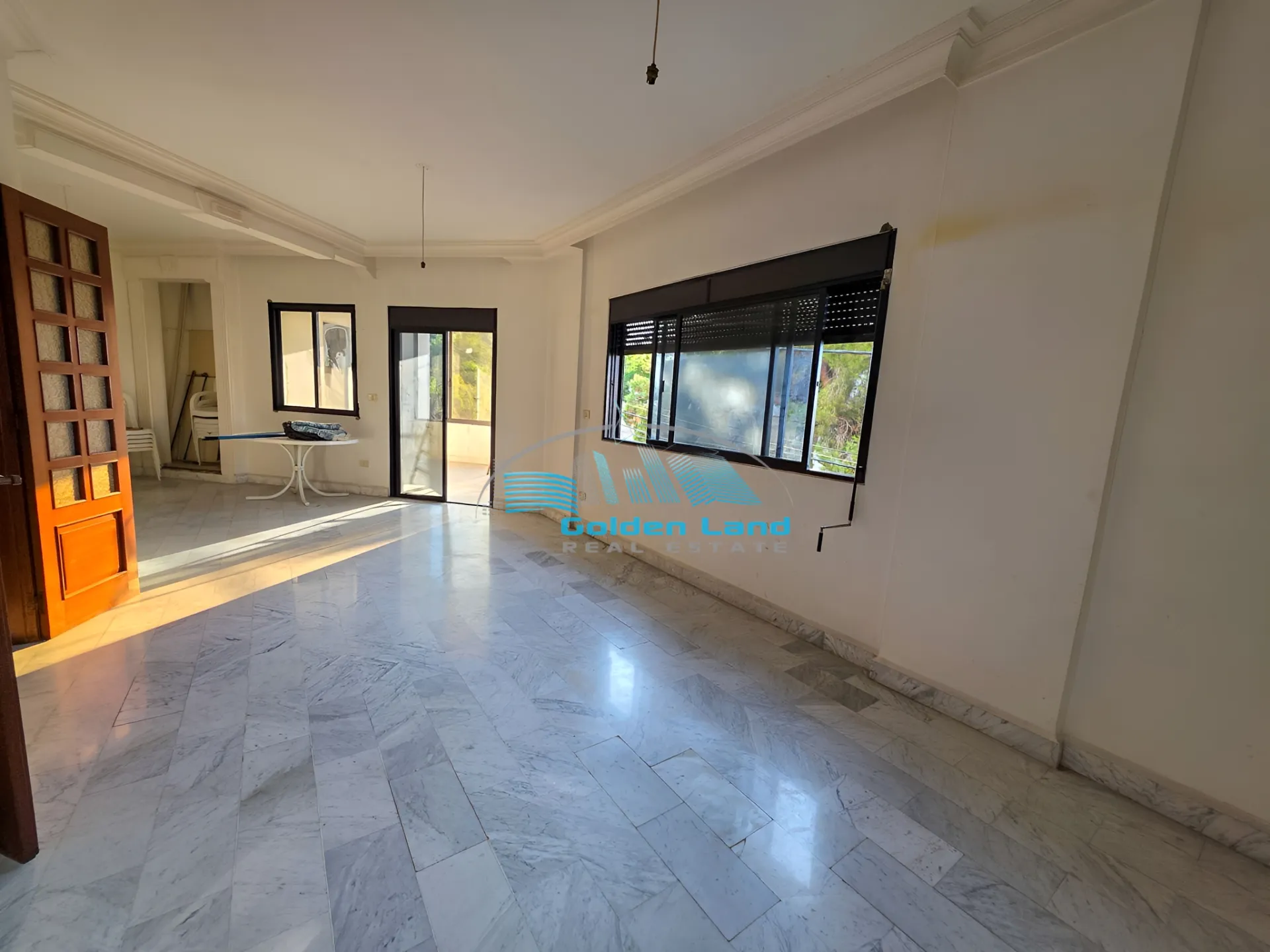 Apartment for Sale in Ain Aar