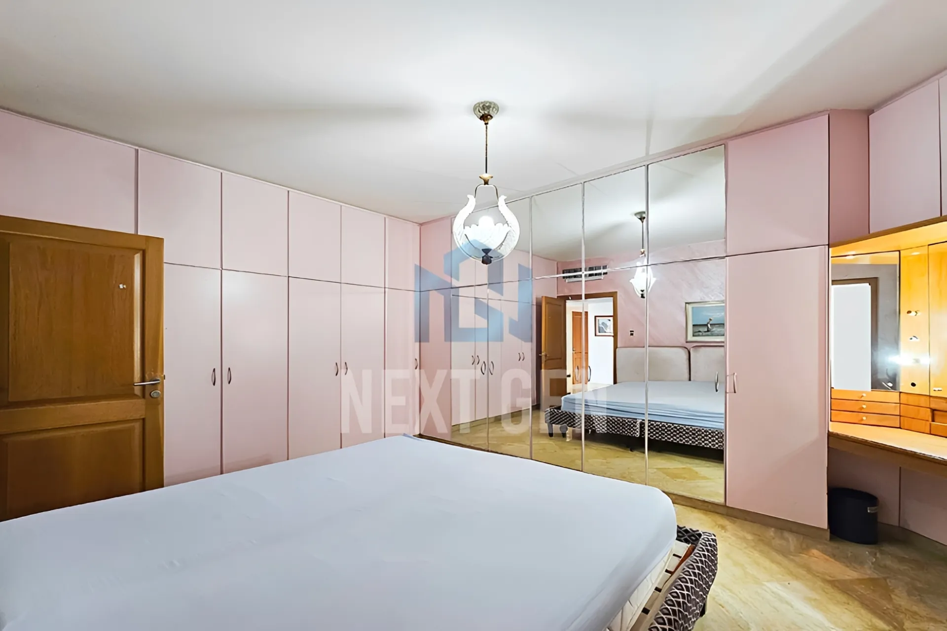 Apartment for sale in Ain Al Mraiseh, Beirut, Lebanon