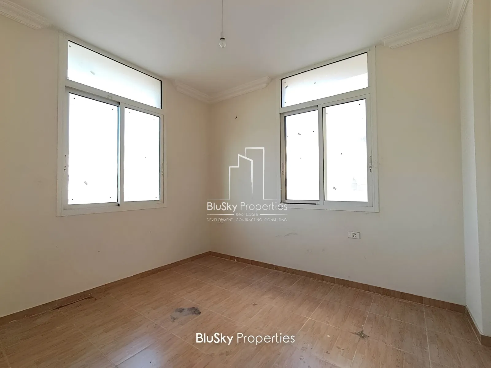 Apartment for Sale in Amchit - 2 bed, 2 bath