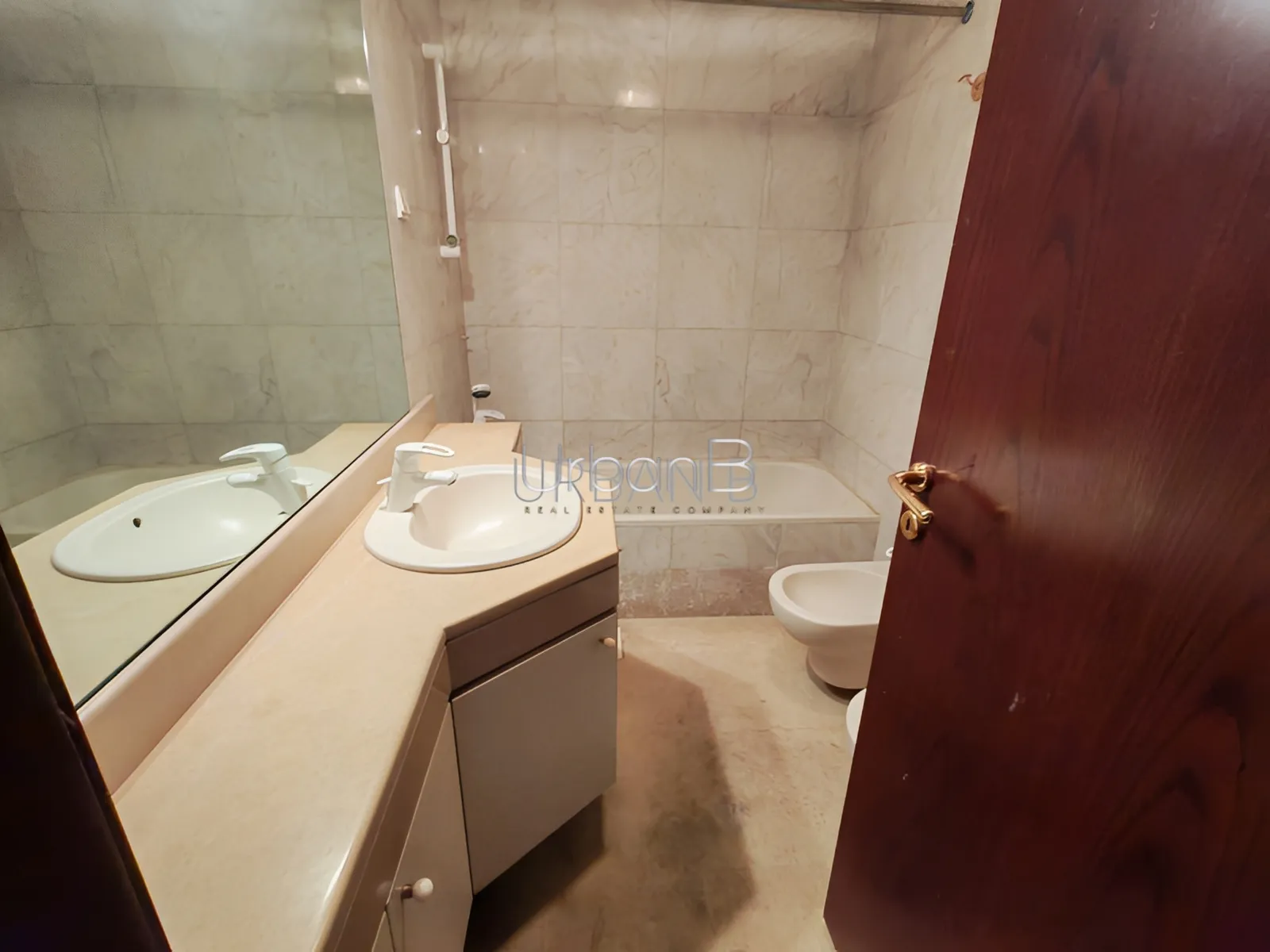 Apartment for rent in Sioufi, beirut, lebanon