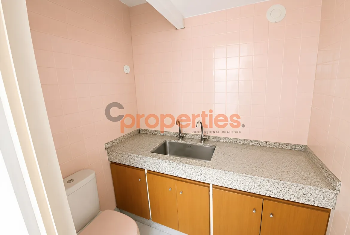Shop for Rent in Remeil
