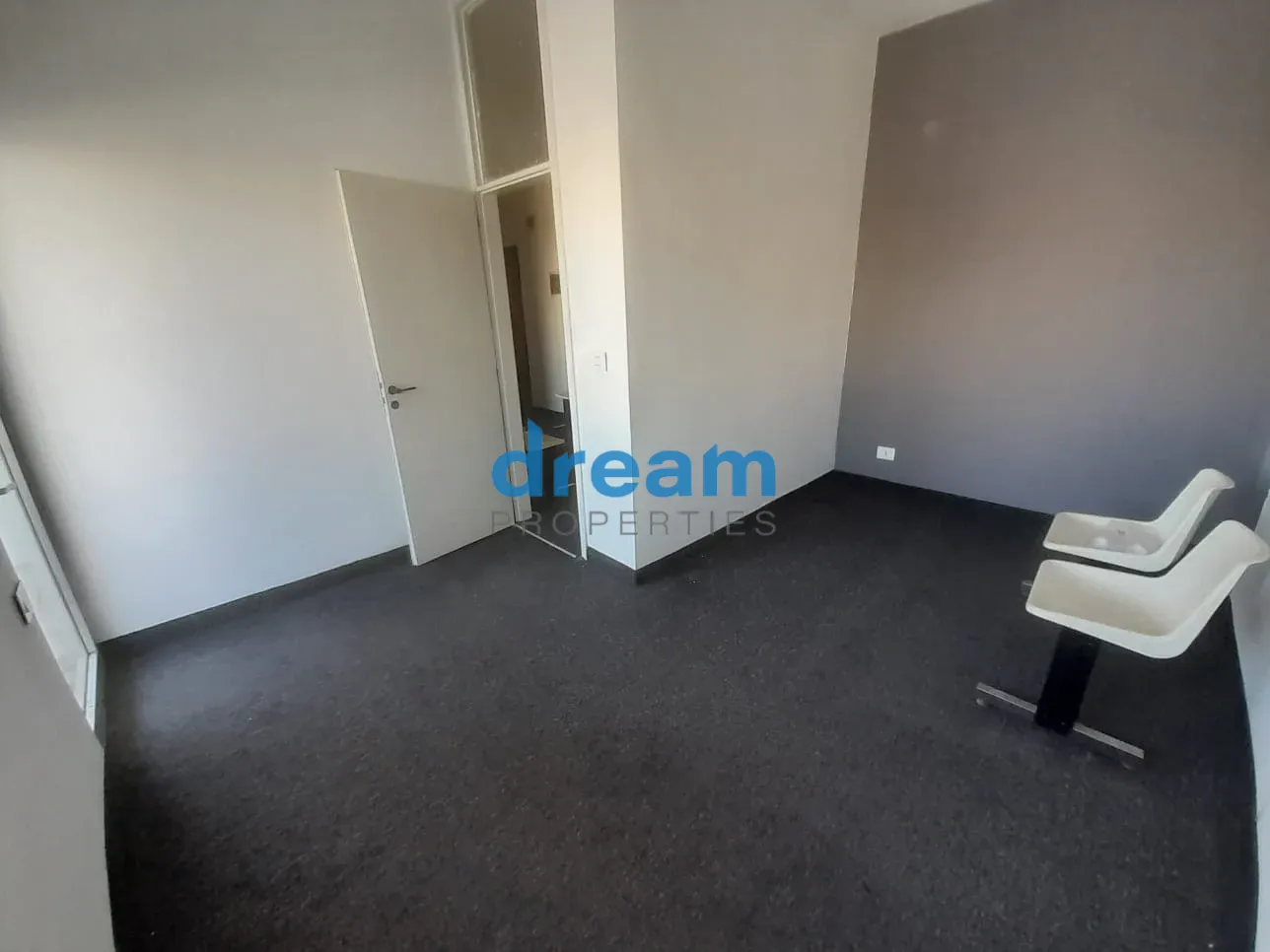 Office for rent in Baouchriyeh, Lebanon