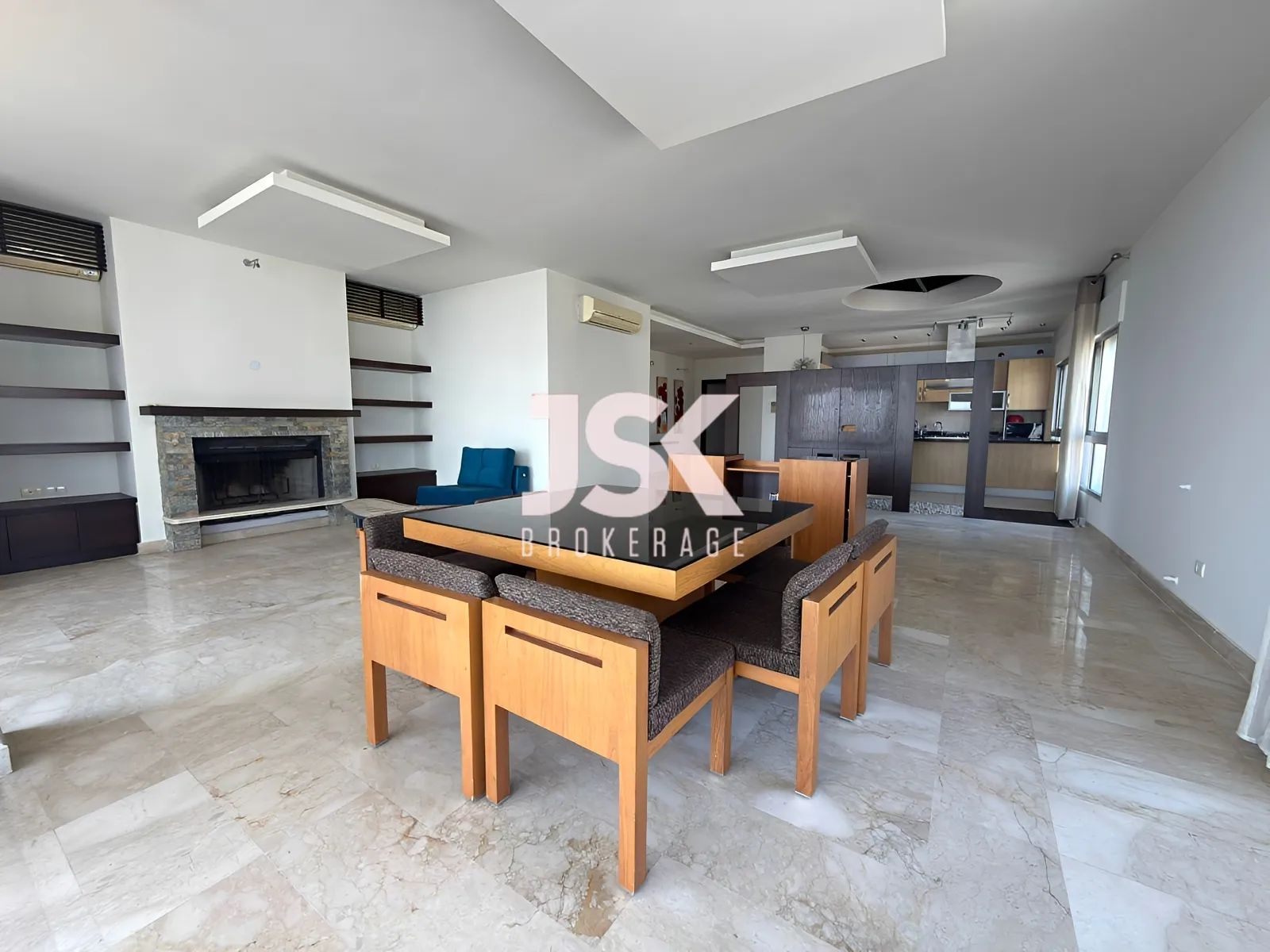 Apartment for Rent in Achrafieh - 3 bed
