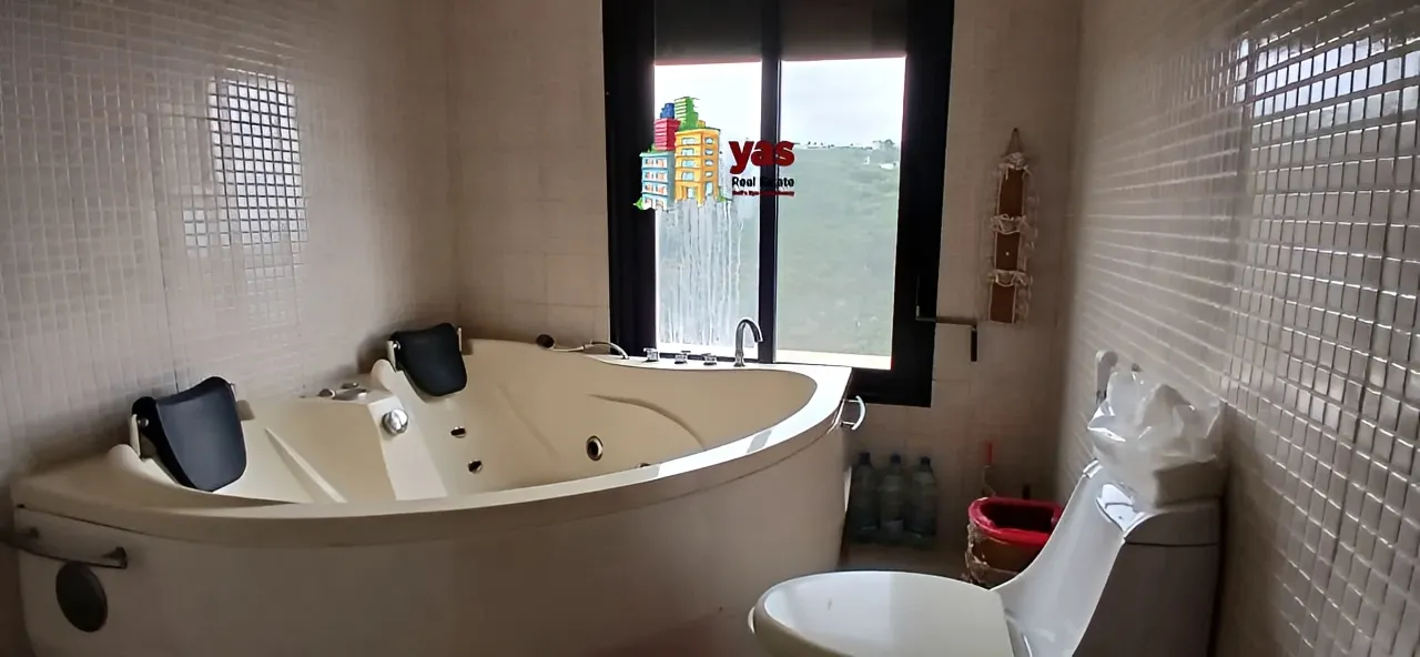Villa for Sale in Nahr Ibrahim - 4 bed, 5 bath