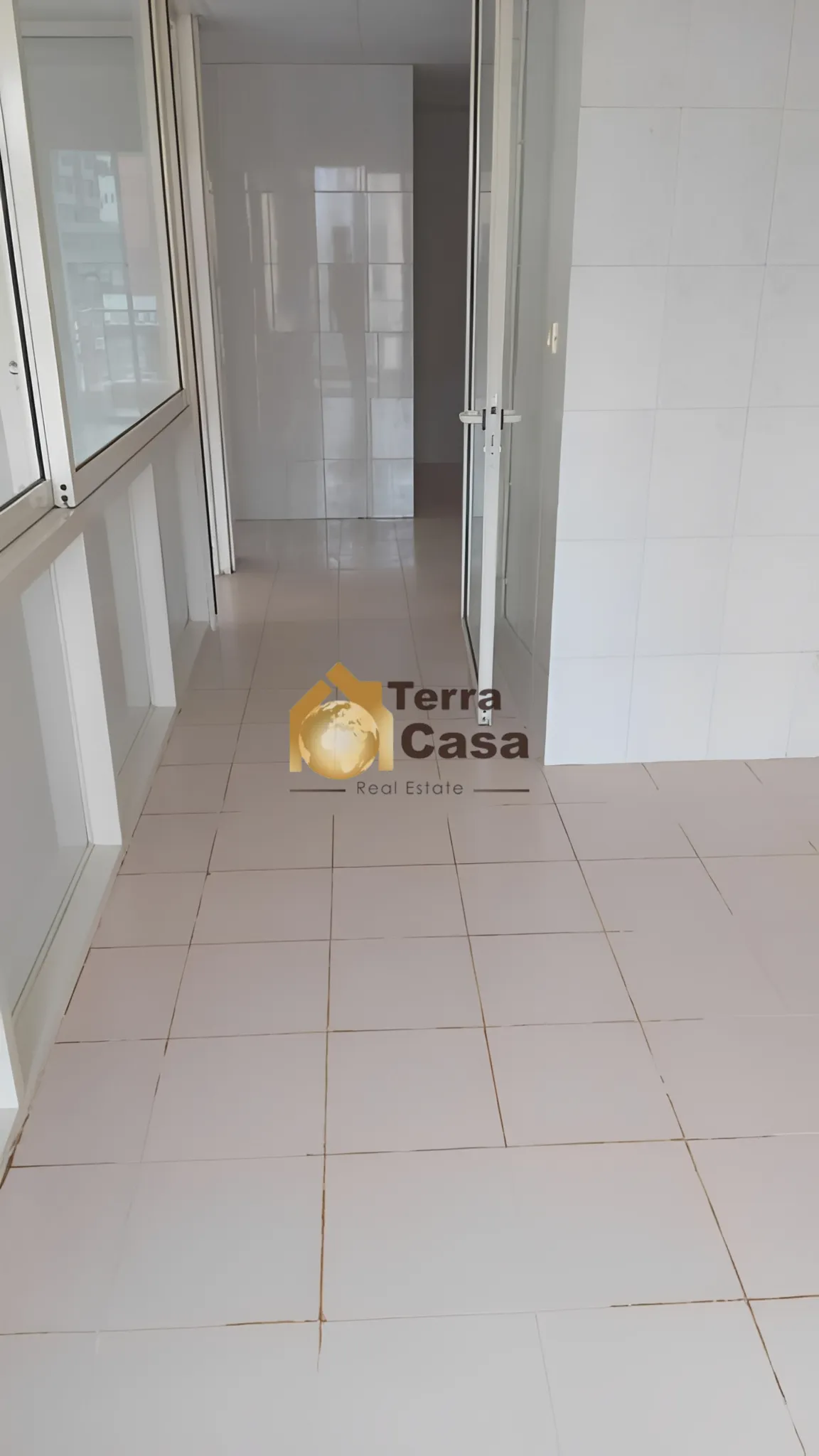 Office for rent in Sin El Fil