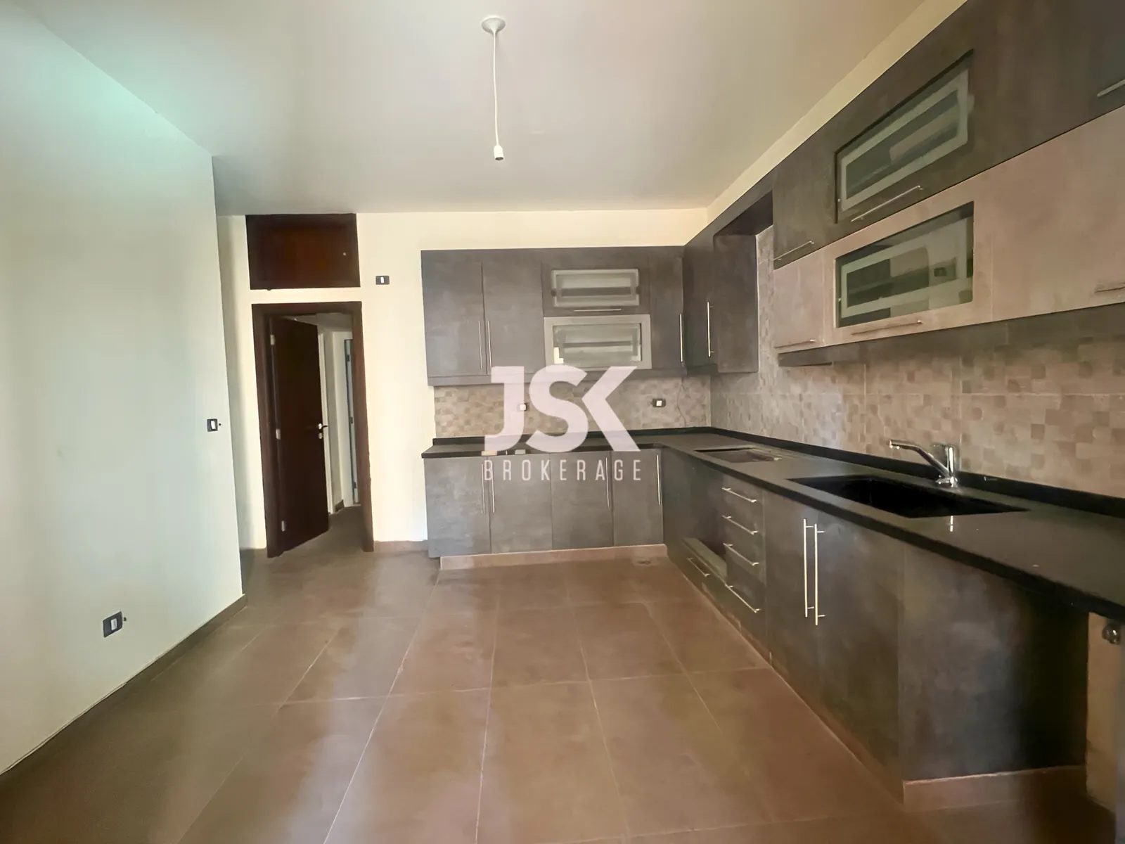 Apartment for Sale in Sioufi