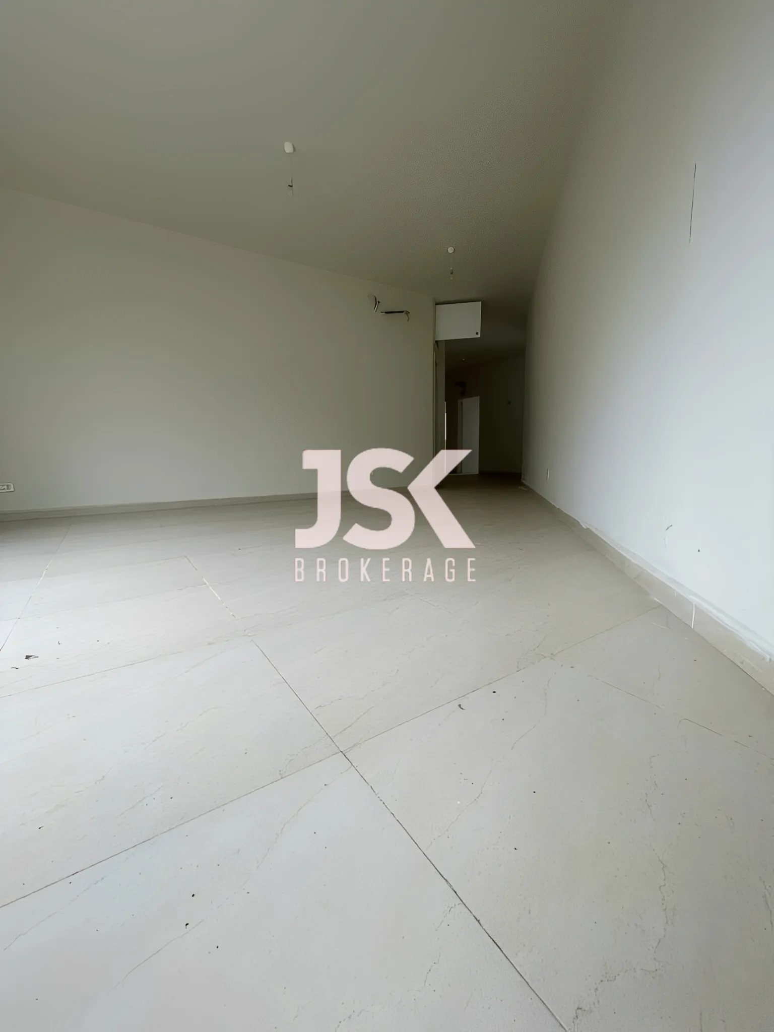 Office for Sale in Fatqa