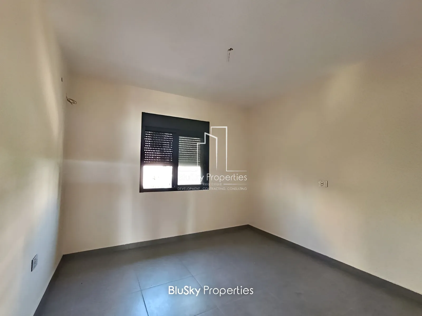 Apartment for Sale in Kfaryassine - 2 bed, 2 bath