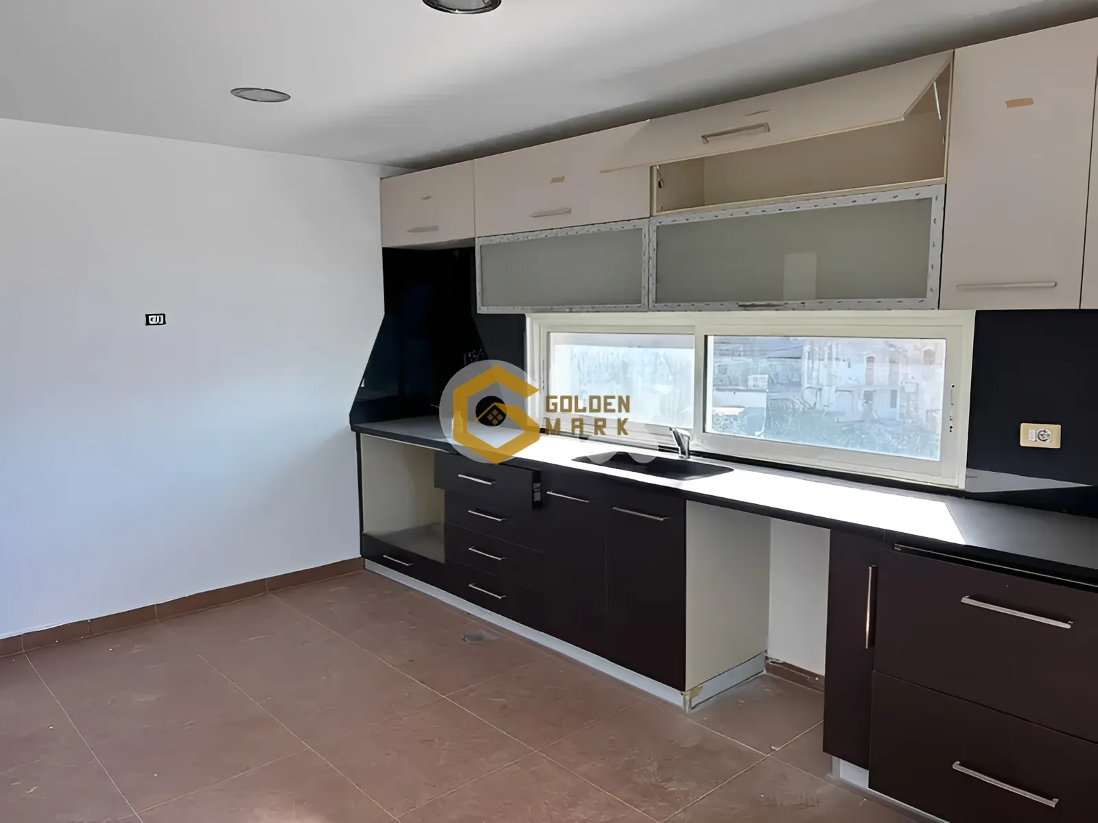Apartment for Sale in Haret Sakher
