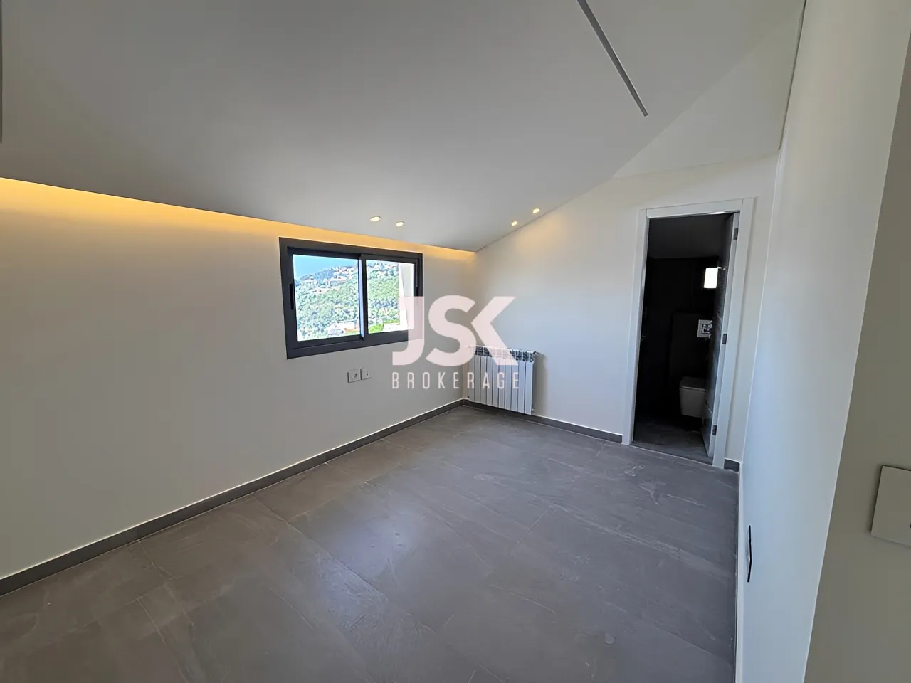 Loft for Sale in Baabdat