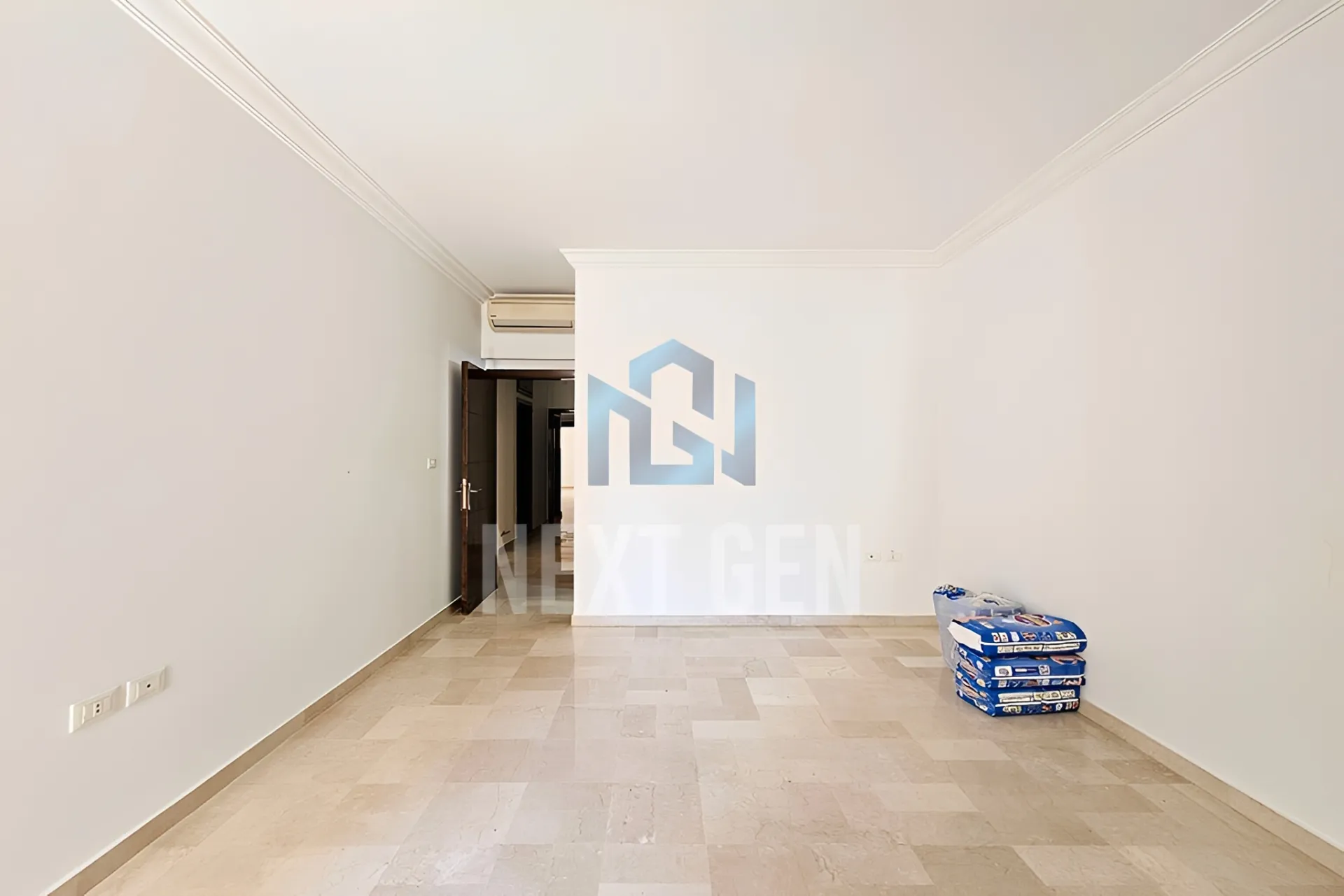 Apartment for rent in Ain Al Mraiseh, Beirut, Lebanon