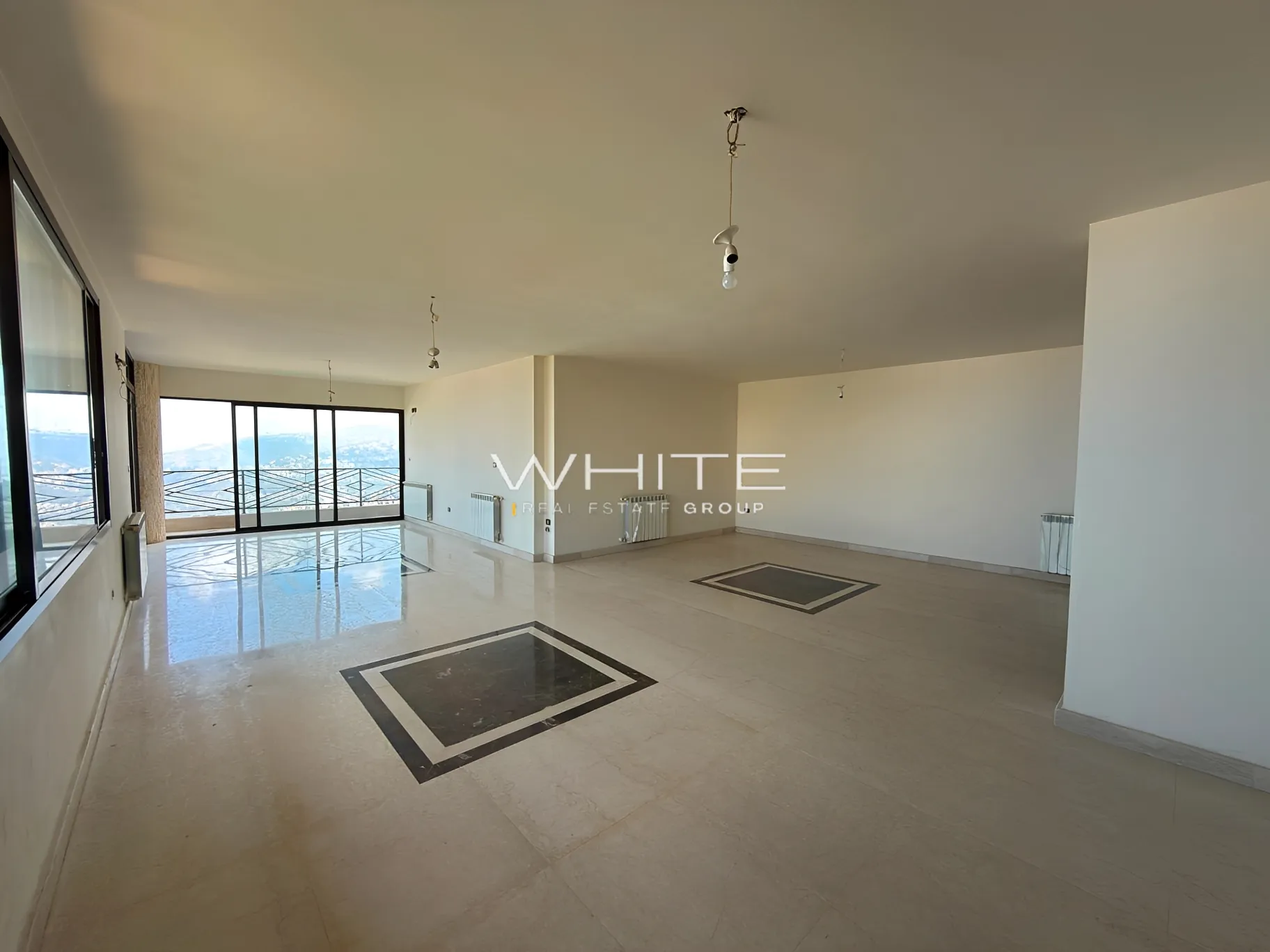 Apartment for sale in Mazraat Yachoua, Lebanon - 4 bed, 5 bath