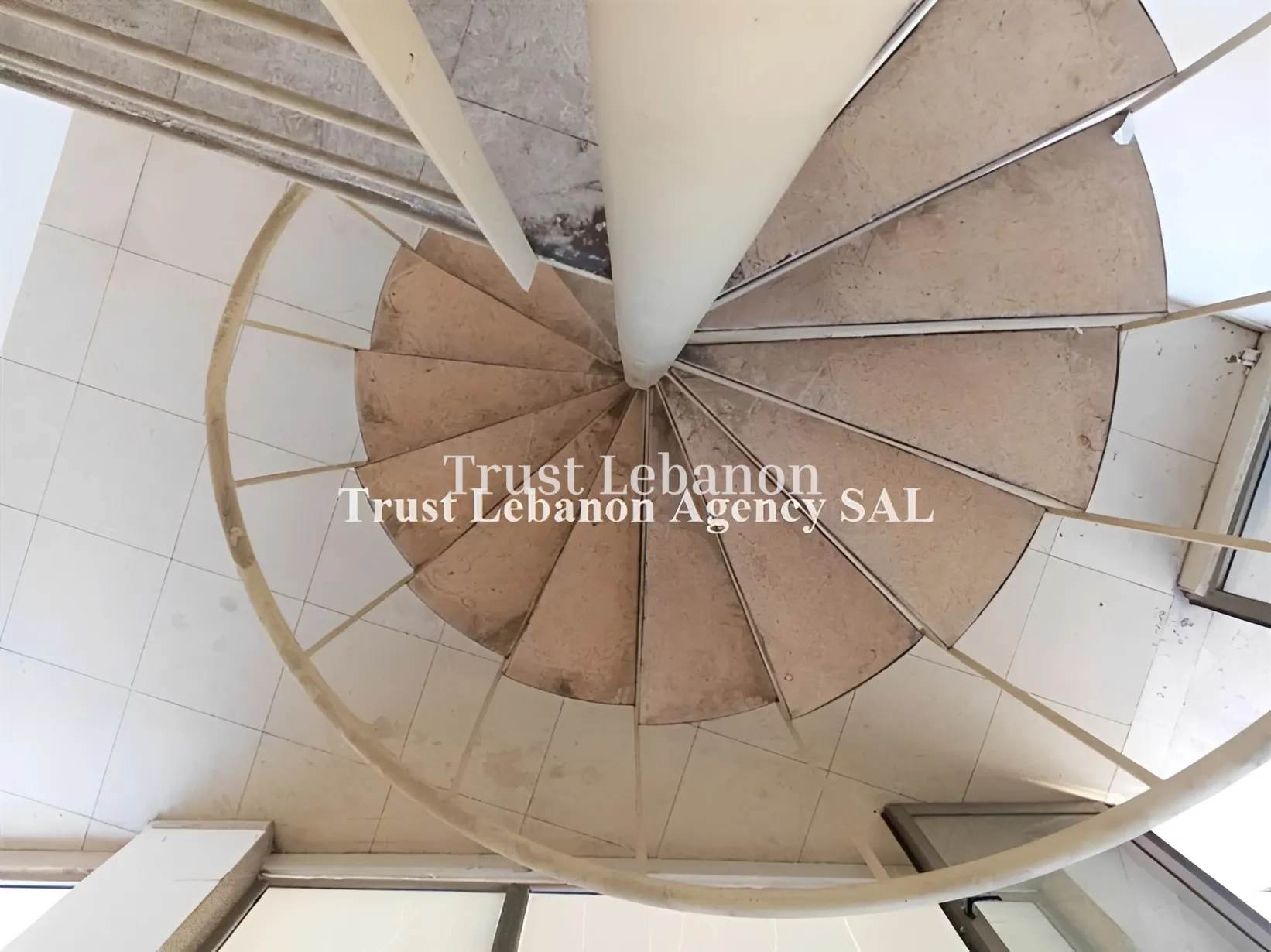 Showroom for rent in Hazmieh, Lebanon