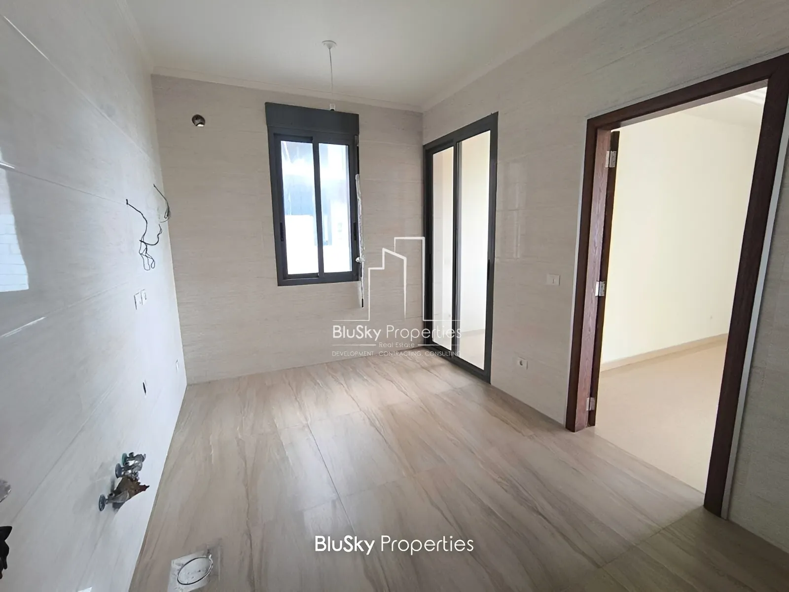 Apartment for Sale in Zalka - 3 bed, 3 bath