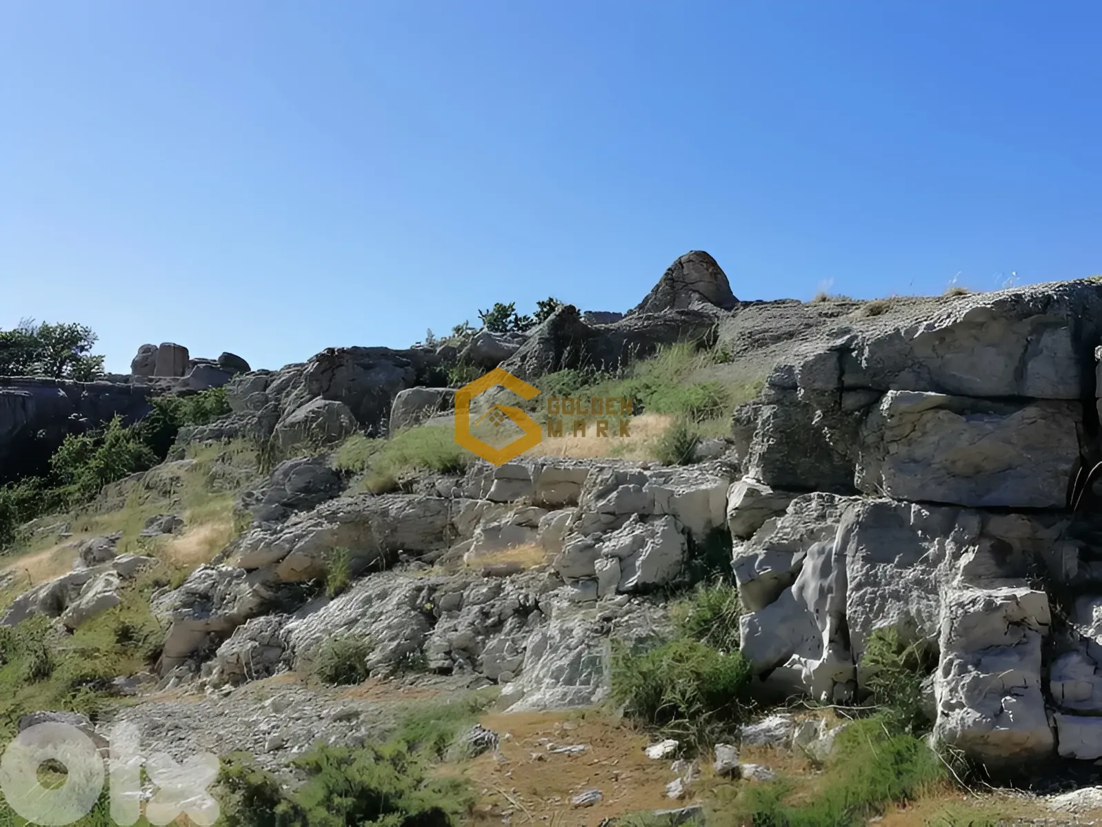 Land for Sale in Laqlouq