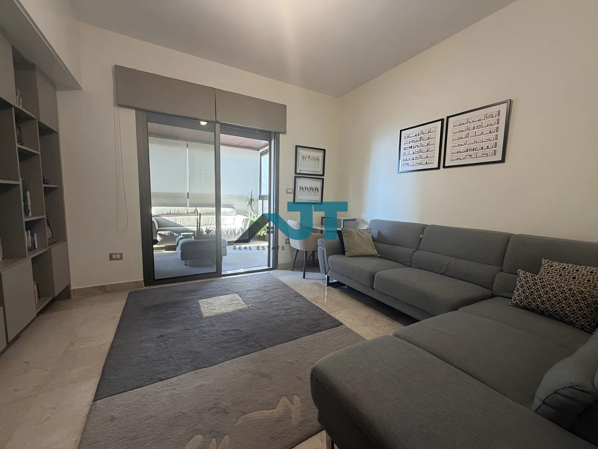 Apartment for rent in Ain el-mreisseh, beirut, lebanon
