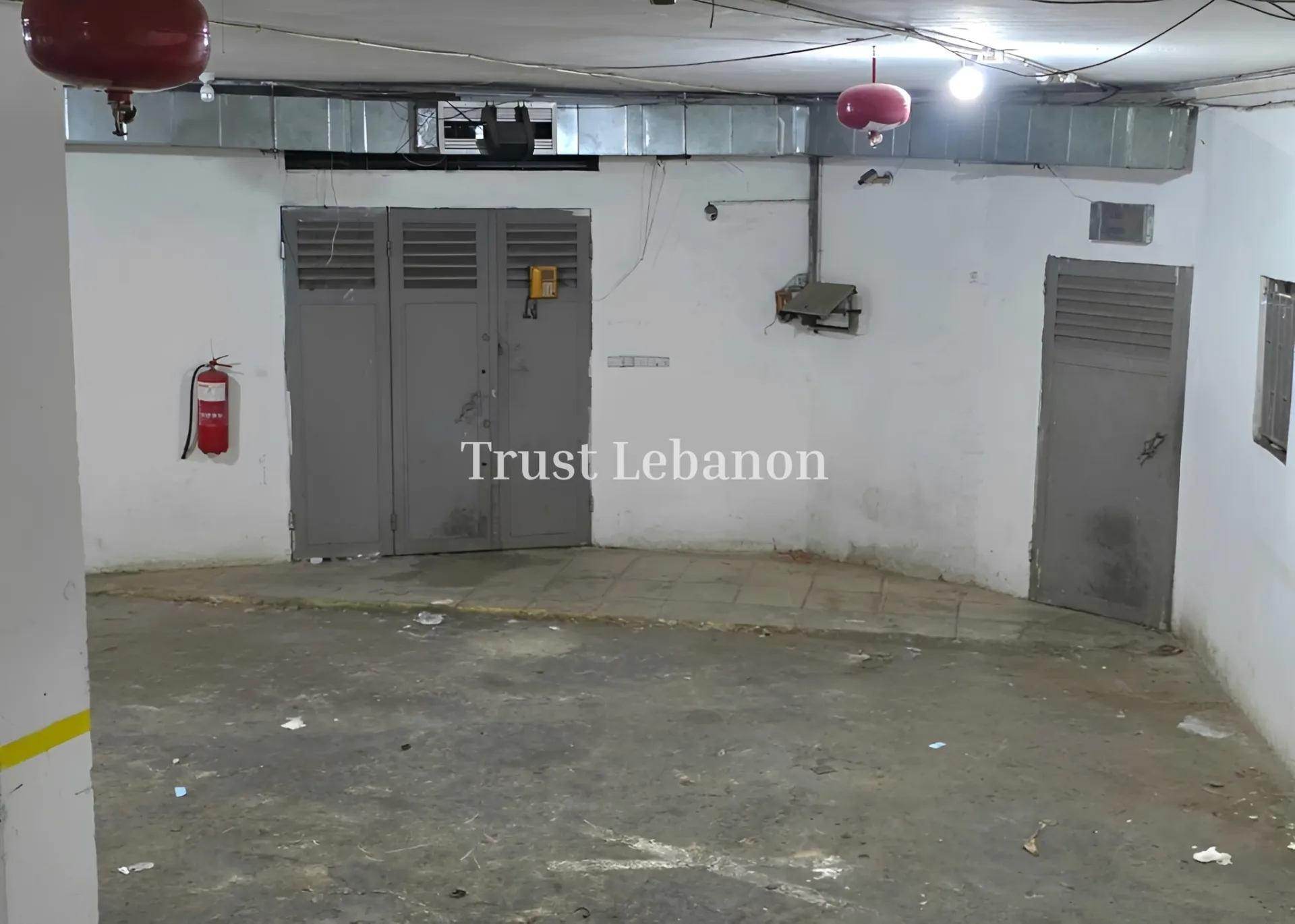 Warehouse for sale in Furn El Chebak