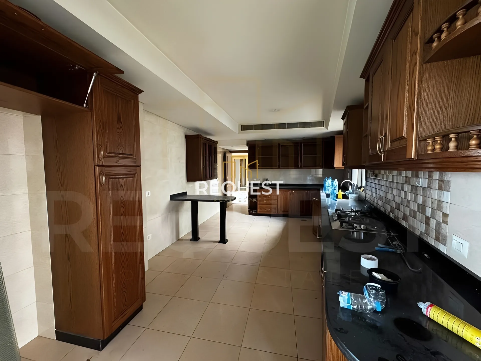 Apartment for rent in Ain el-mreisseh, beirut, lebanon