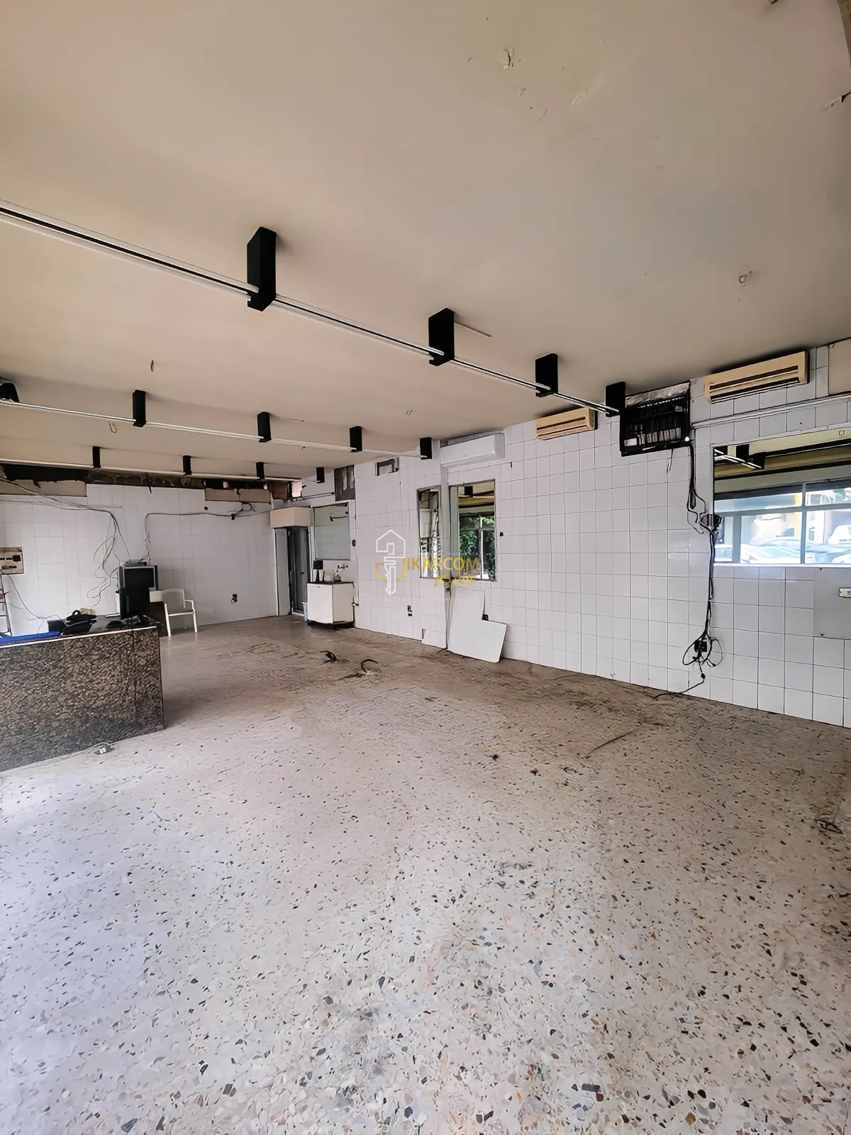 Shop For Rent in Zalka