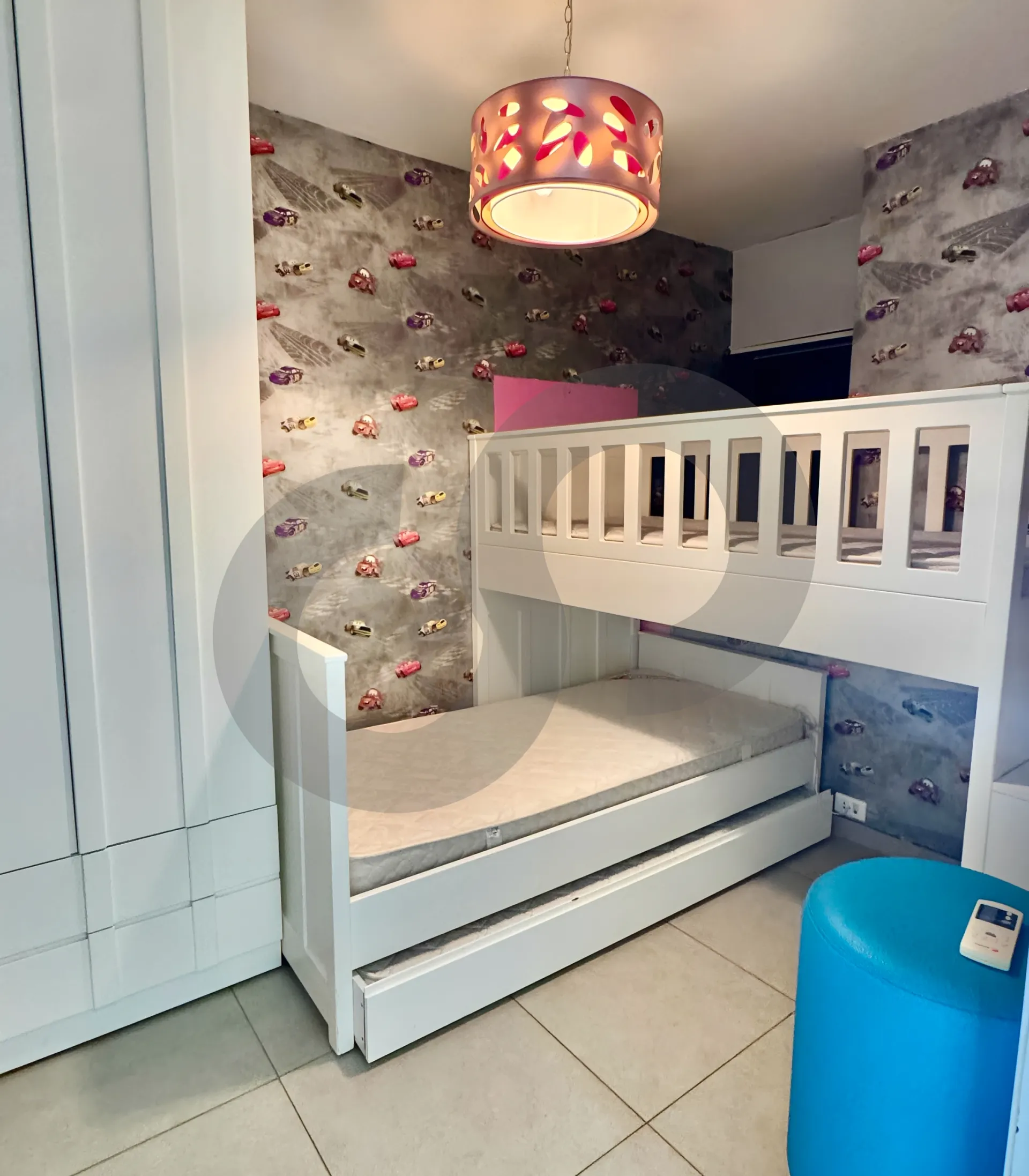 Chalet for Sale in Halat
