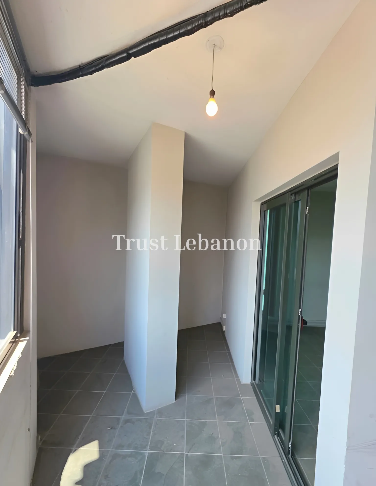 Office for rent in Jdeideh, Lebanon
