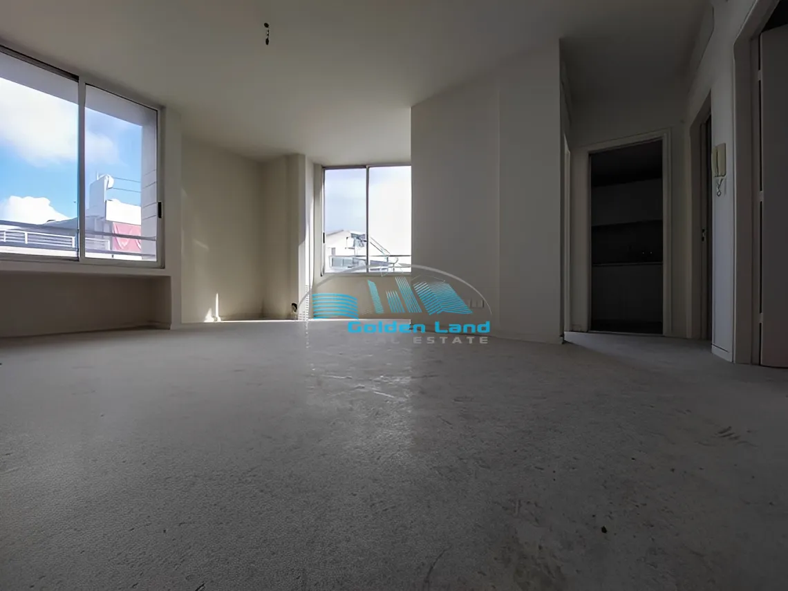 Office for rent in Mazraat Yachoua