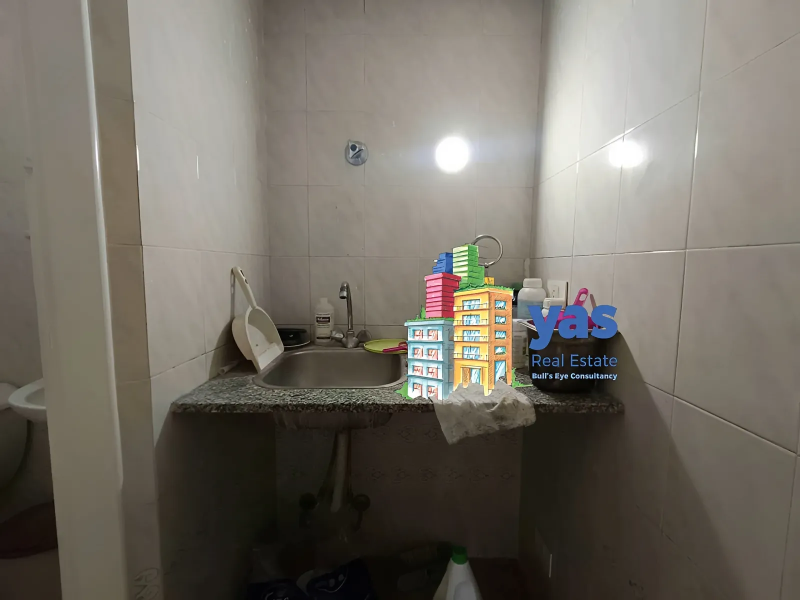 Office for rent in Dekwaneh