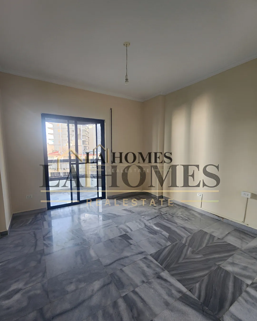 Apartment for rent in Raouche