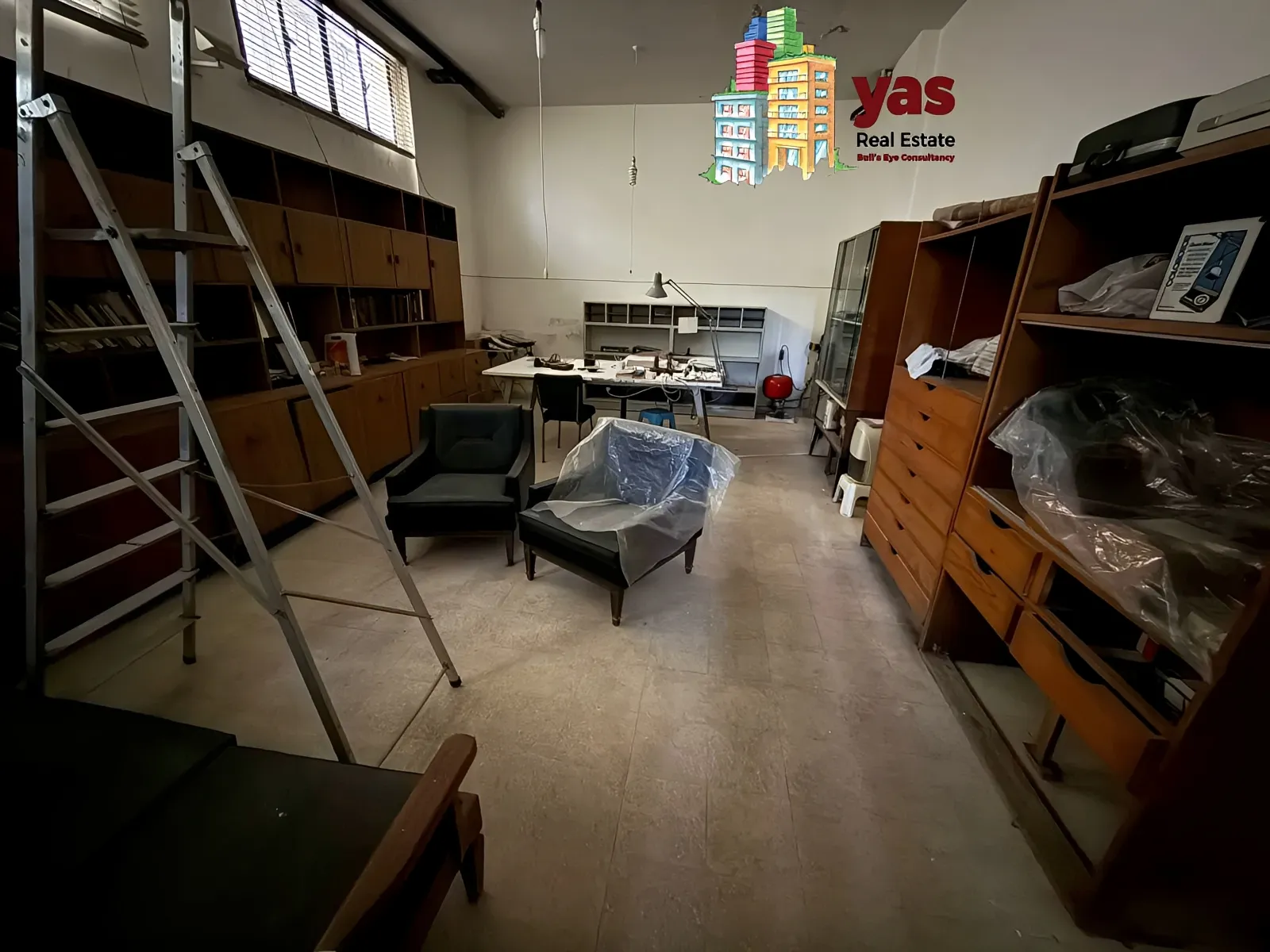 Warehouse for Sale in Ballouneh