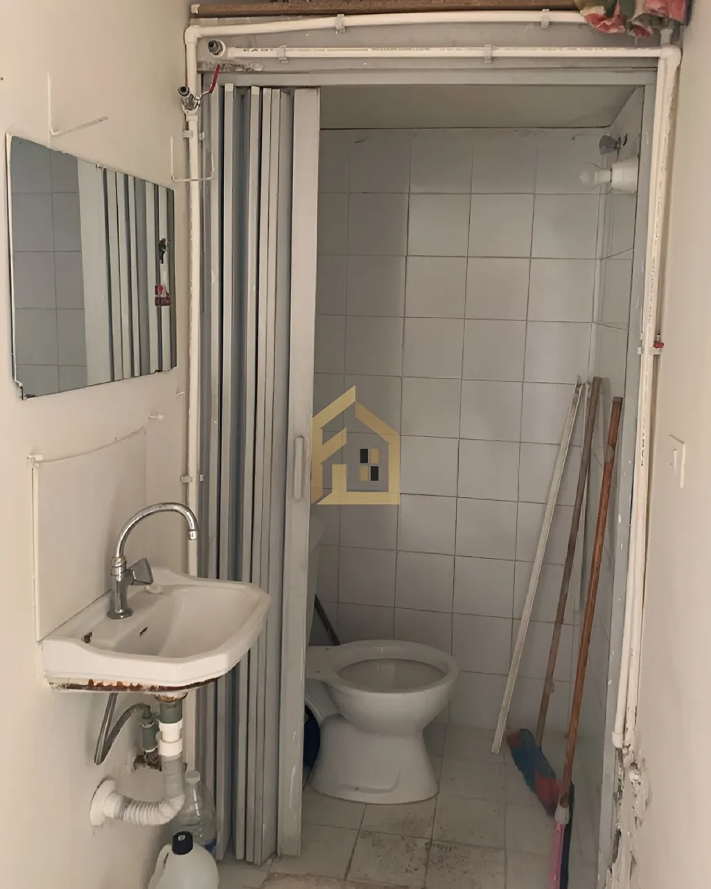 Shop for rent in Dekwaneh, Lebanon