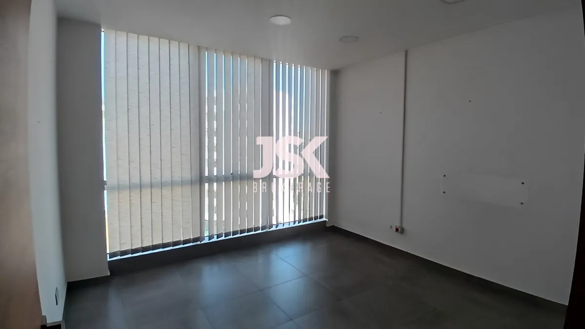 Office for rent in Jdeideh