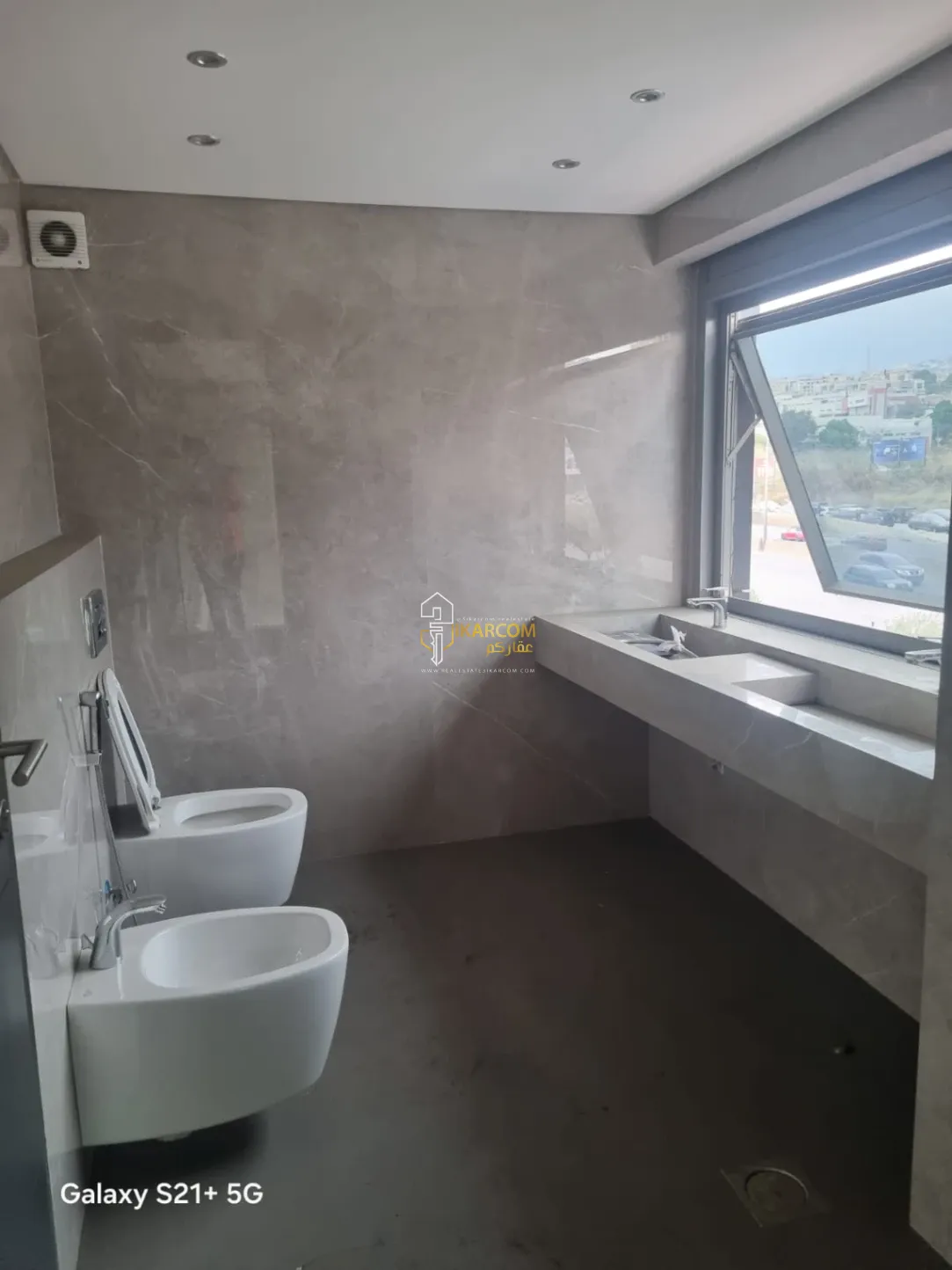 Office for rent in Dbayeh, Lebanon