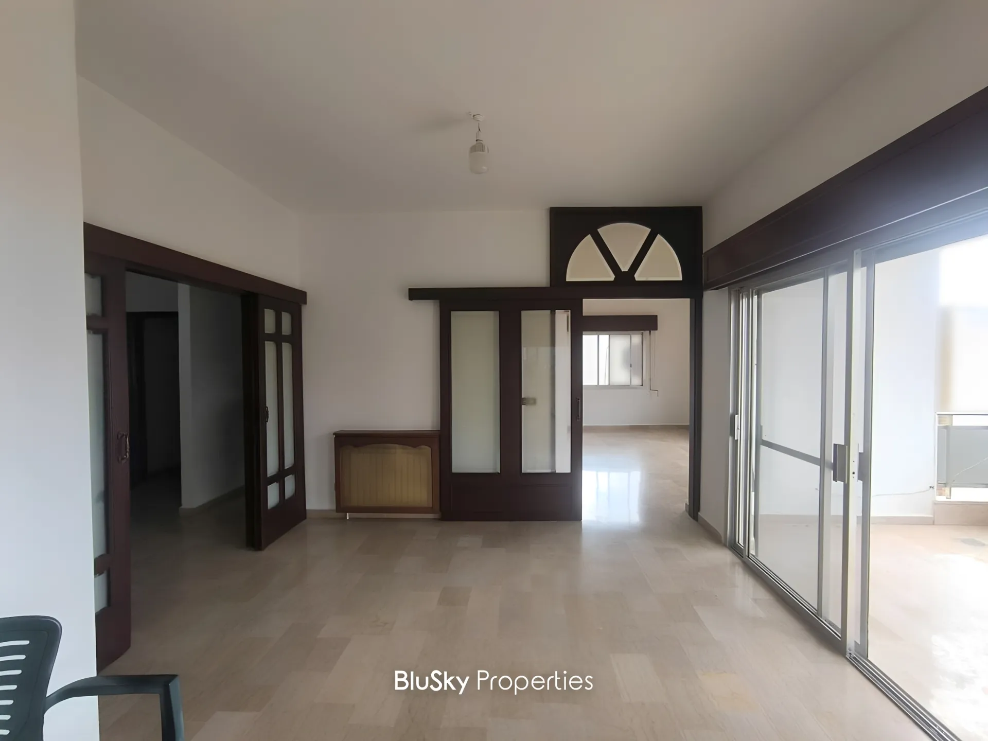 Apartment for sale in Mazraat yachoua, lebanon - 3 bed, 2.0 bath
