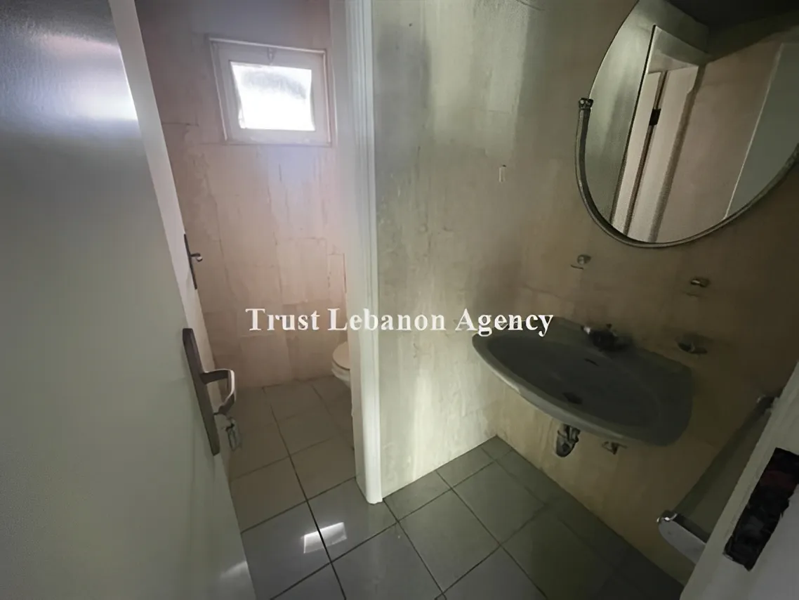 Office for rent in Baabda, Furn Al Chebak